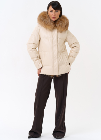 Женский пуховик из эко кожи с отделкой из натуральной лисы