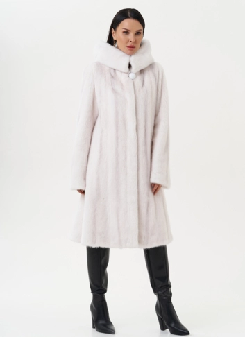 Шуба из меха норки в роспуск