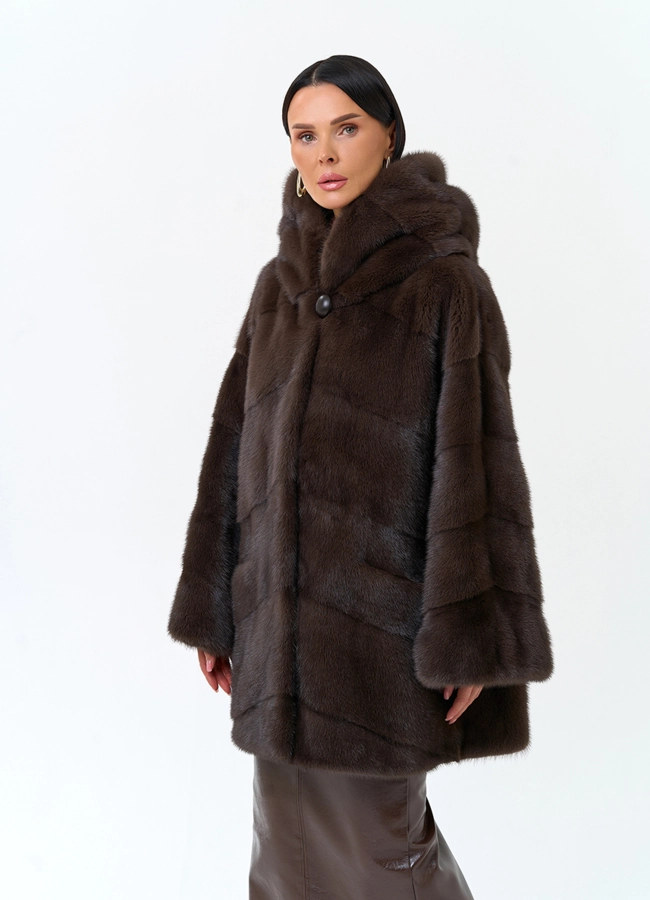 Женская шуба из меха норки с капюшоном модель № 34400 универмаг малина фото