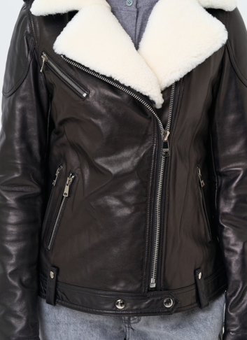 Утепленная кожаная куртка с мехом
