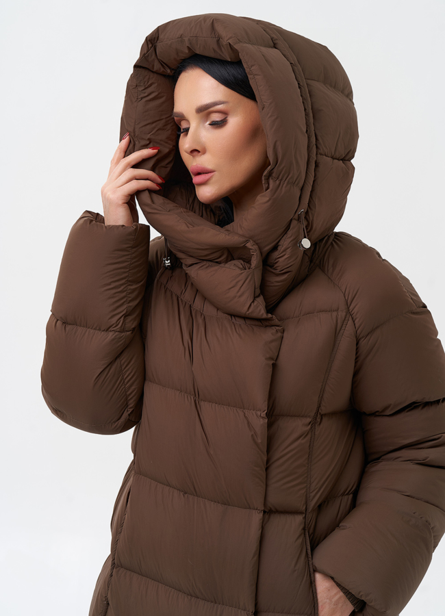 Женский пуховик с капюшоном  модель № 28977 универмаг малина