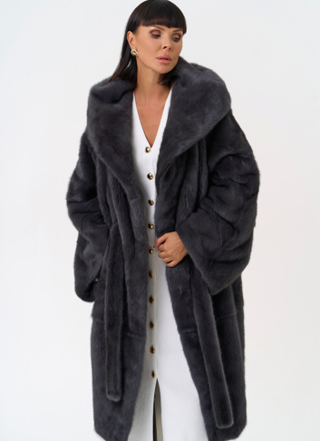 Женская шуба из меха норки с капюшоном 