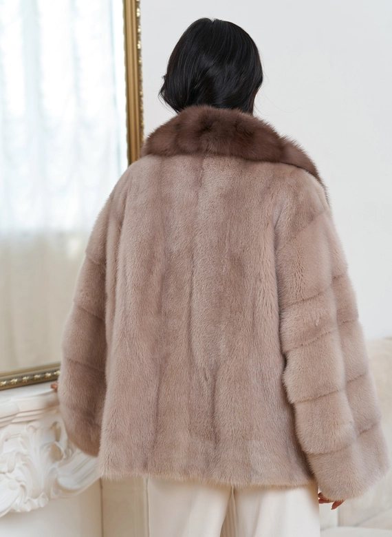 Куртка из меха норки с английским воротником из меха куницы фото