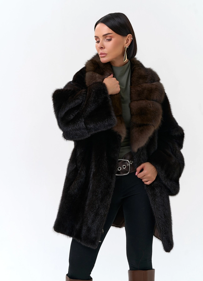 Шуба с воротником из меха куницы модель № 31197 универмаг малина